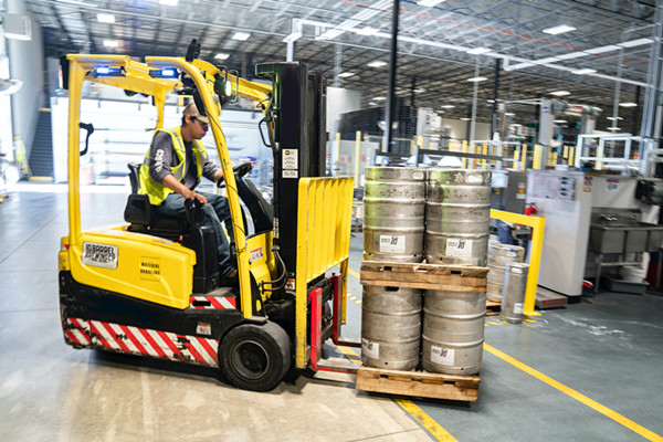 What are the precautions for driving forklifts?