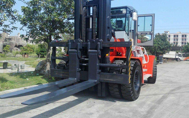 Forklift steering wheel skills