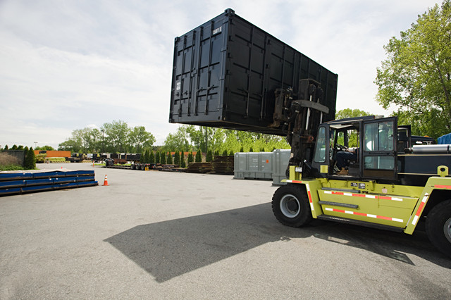 container forklifts