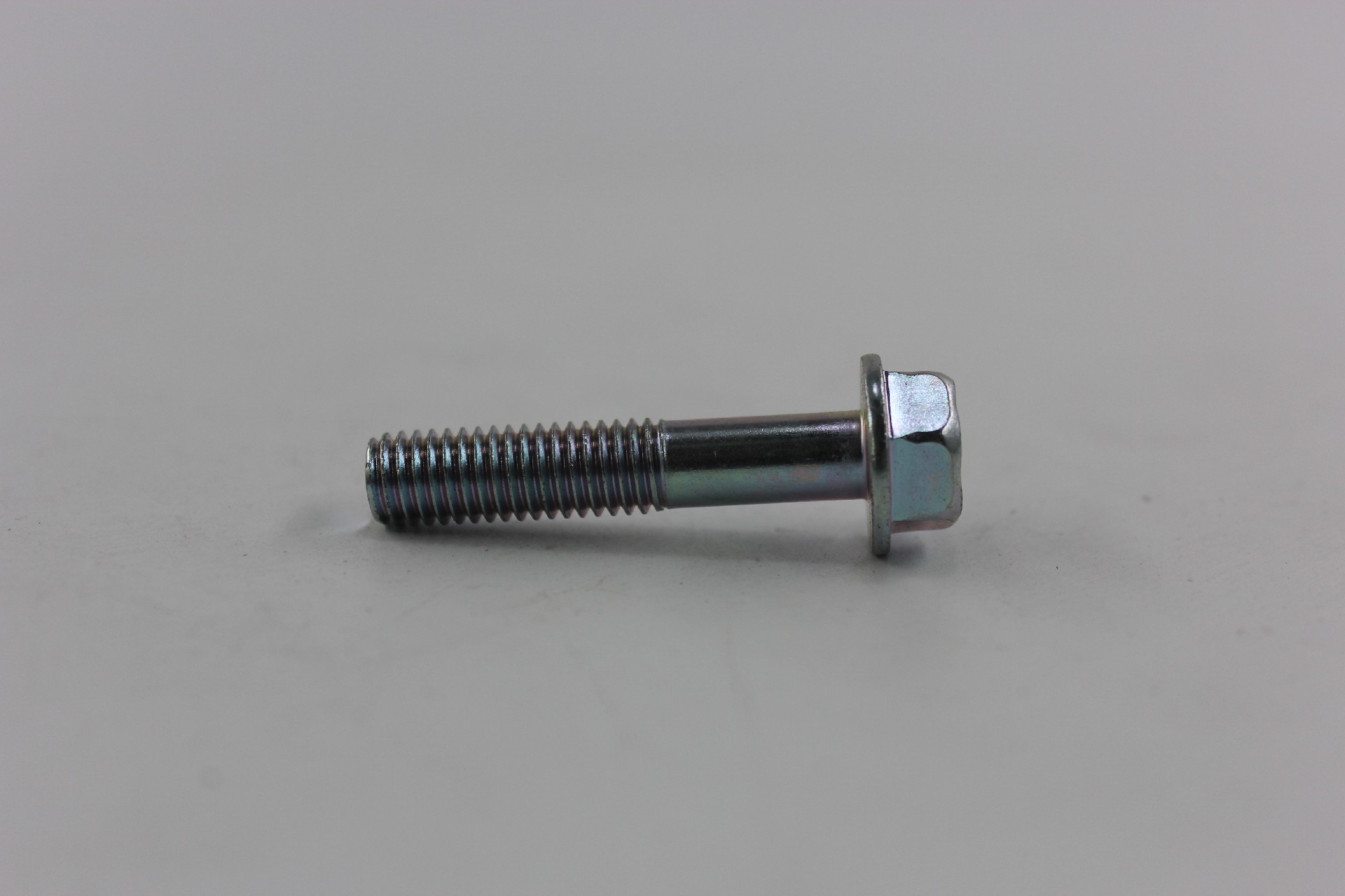 OEM&Alt Quality Forklift Spare Parts Yanmar ym26106-080402 Hexagon Head Bolt (Electric Diesel)