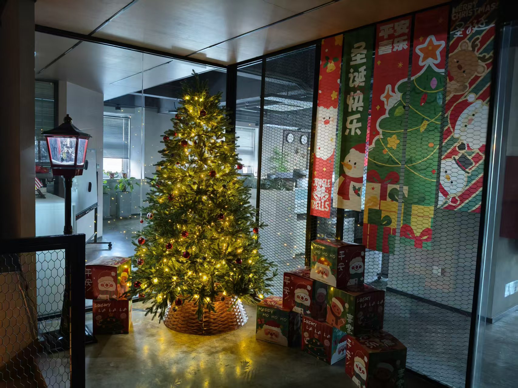 Toomotoo Christmas Sale: Forklift Parts Up to 30% Off + Free Tool Kit